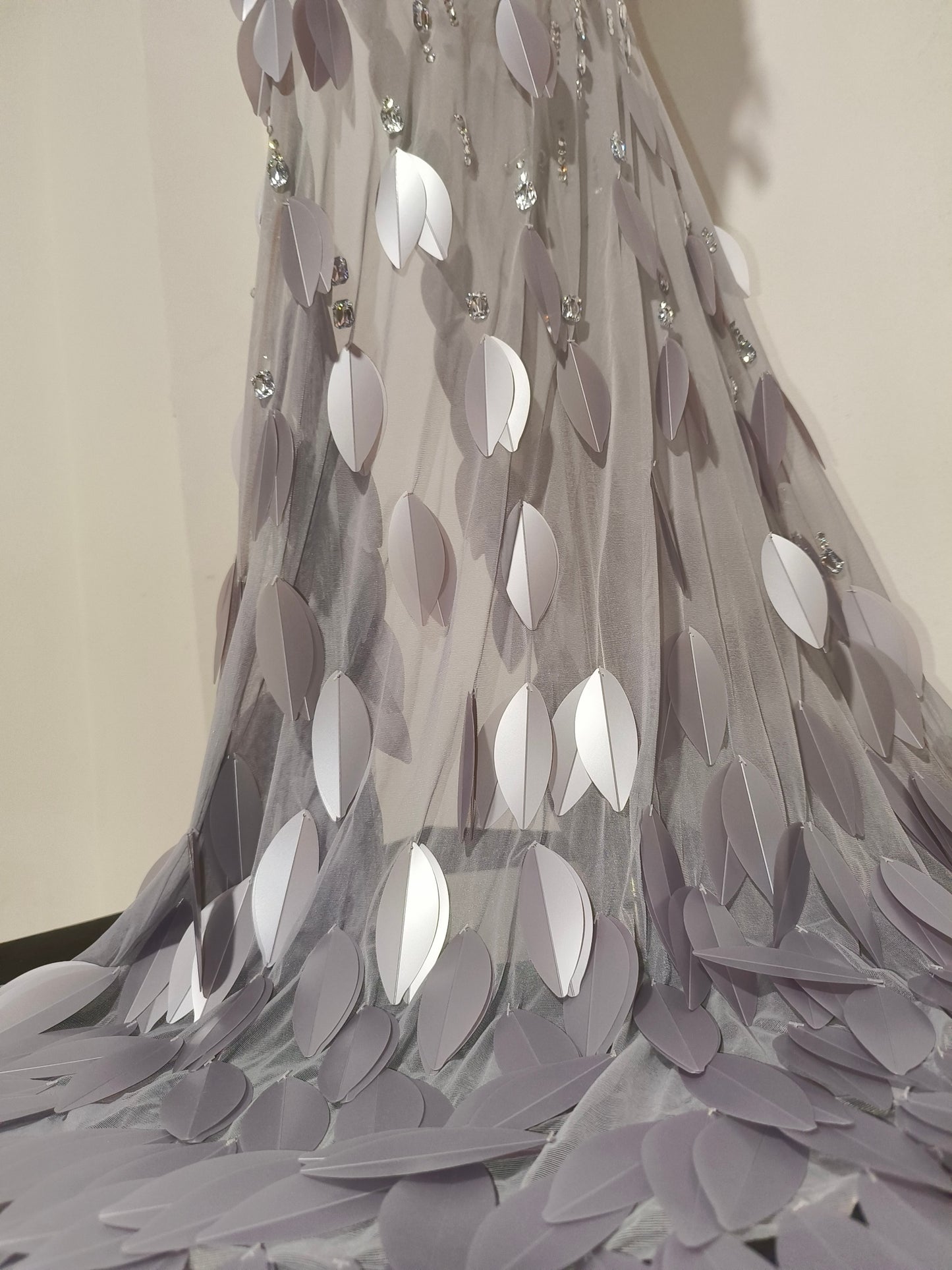 CELESINYI Shenniao Crystal Feather Train Gown