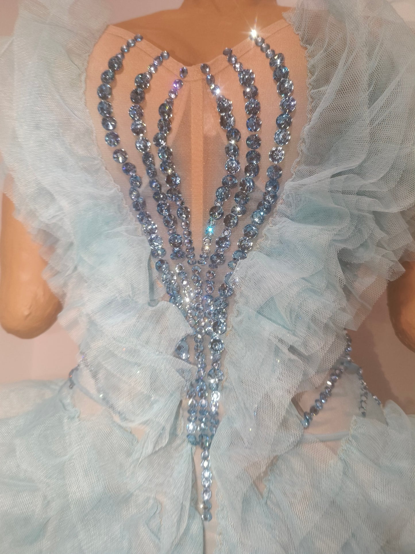 CELESINYI Liangkuai Crystal Sky Blue Ruffled Bodysuit