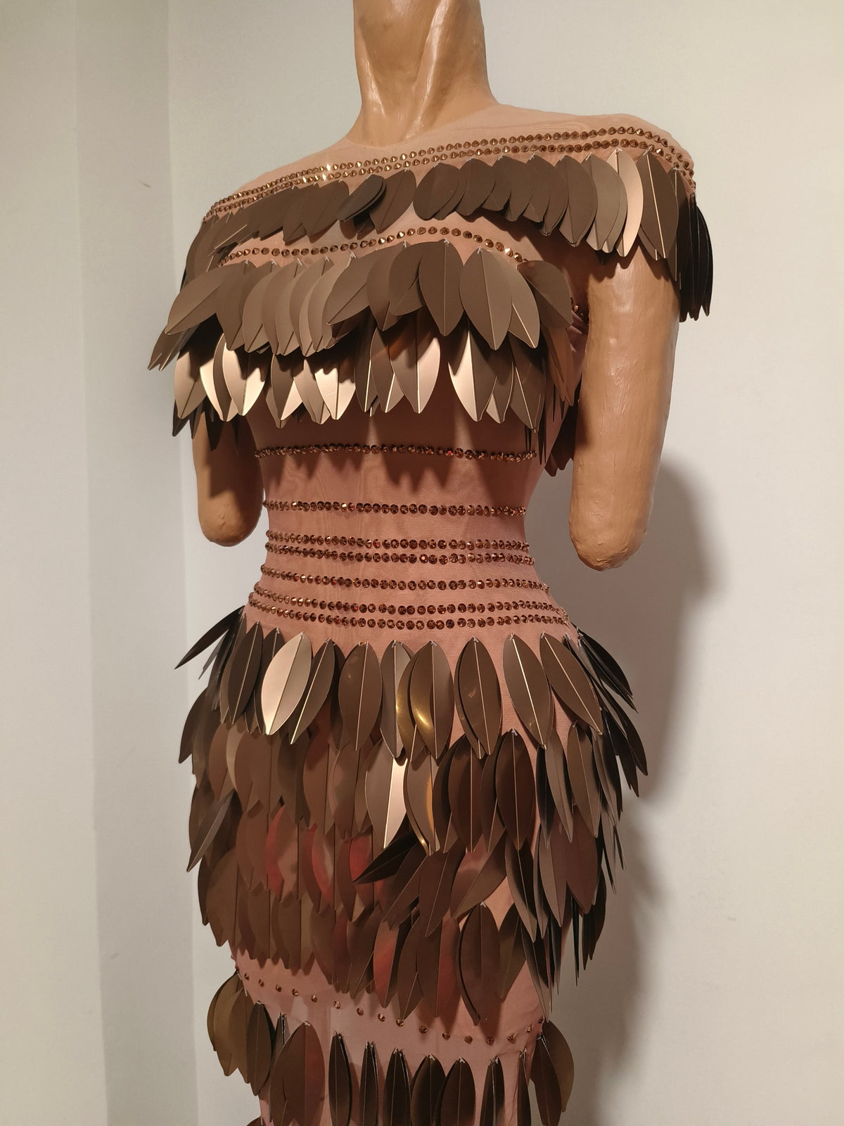 CELESINYI Feizhou Crystal Bronze Scale Gown