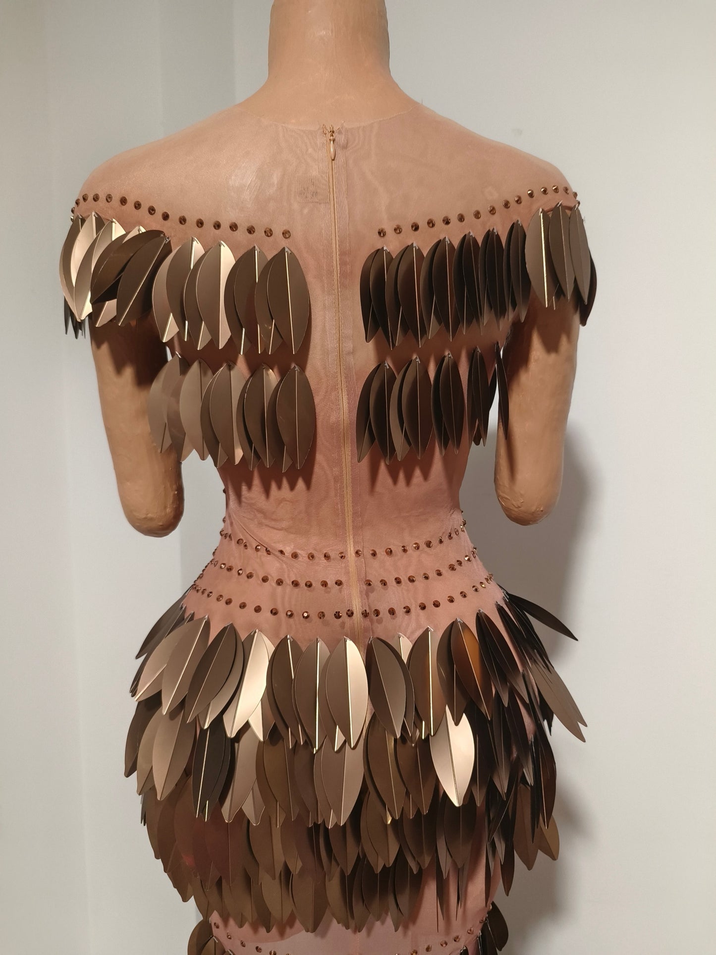 CELESINYI Feizhou Crystal Bronze Scale Gown