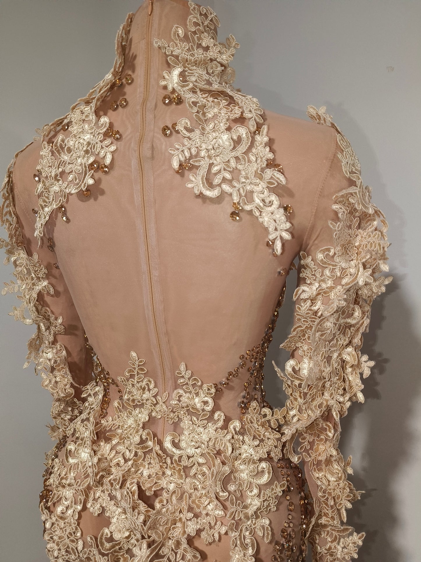 CELESINYI Jinghua Crystal Champagne Lace Mini Dress