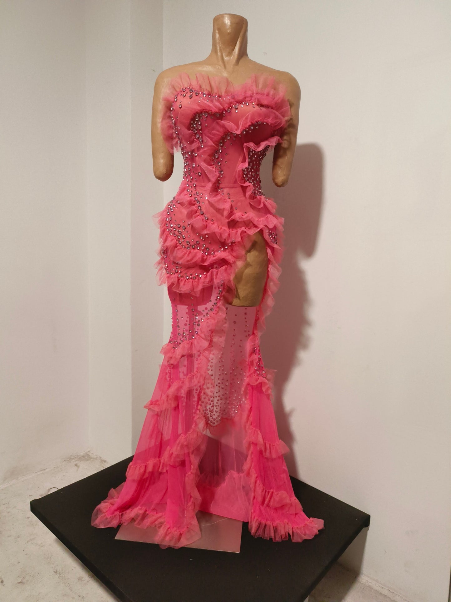 CELESINYI Shaoyao Crystal Fuchsia High Slit Gown