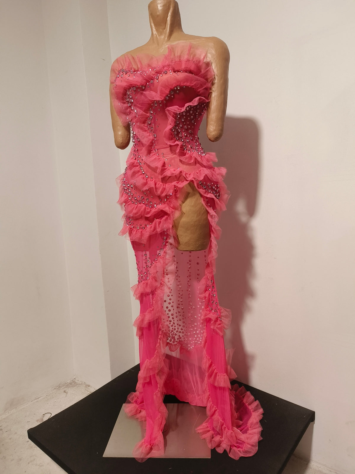 CELESINYI Shaoyao Crystal Fuchsia High Slit Gown