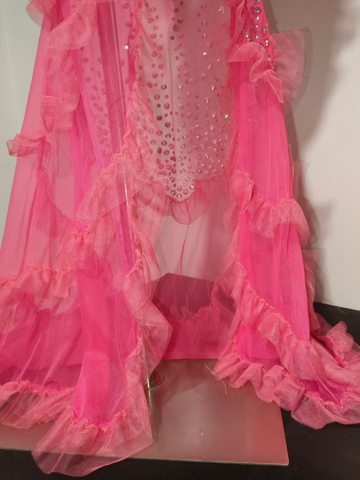 CELESINYI Shaoyao Crystal Fuchsia High Slit Gown