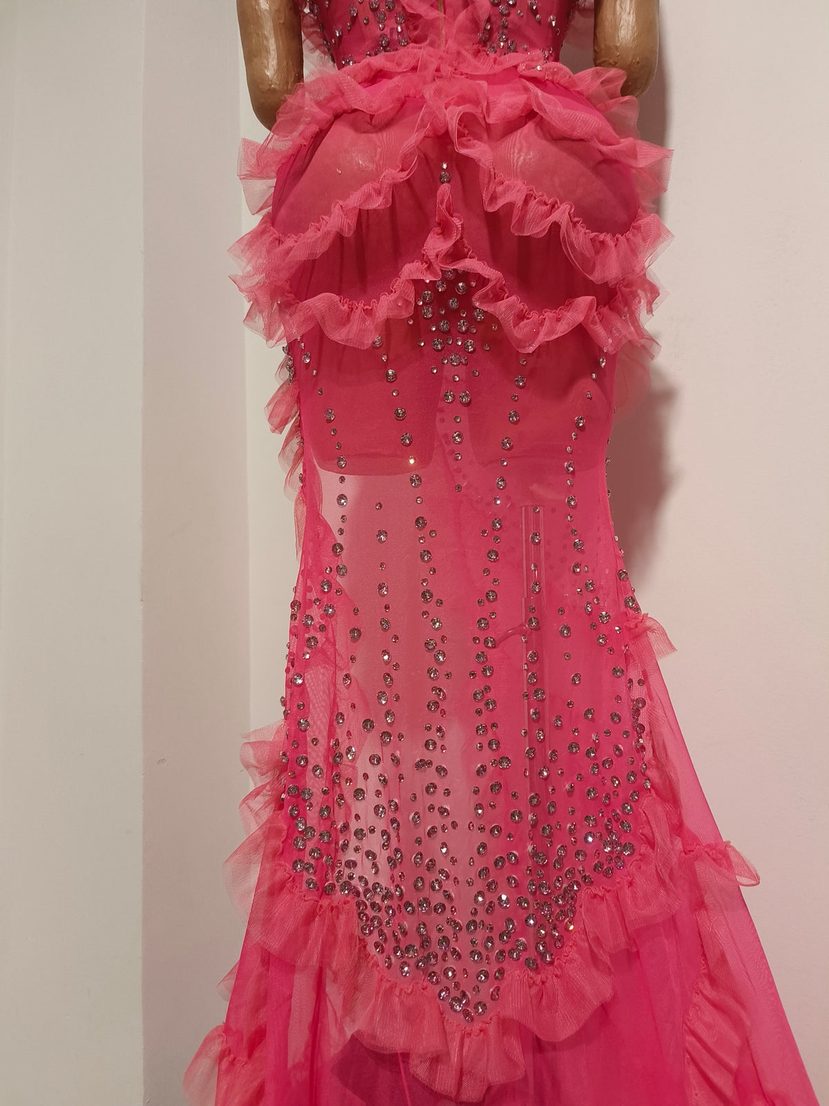 CELESINYI Shaoyao Crystal Fuchsia High Slit Gown