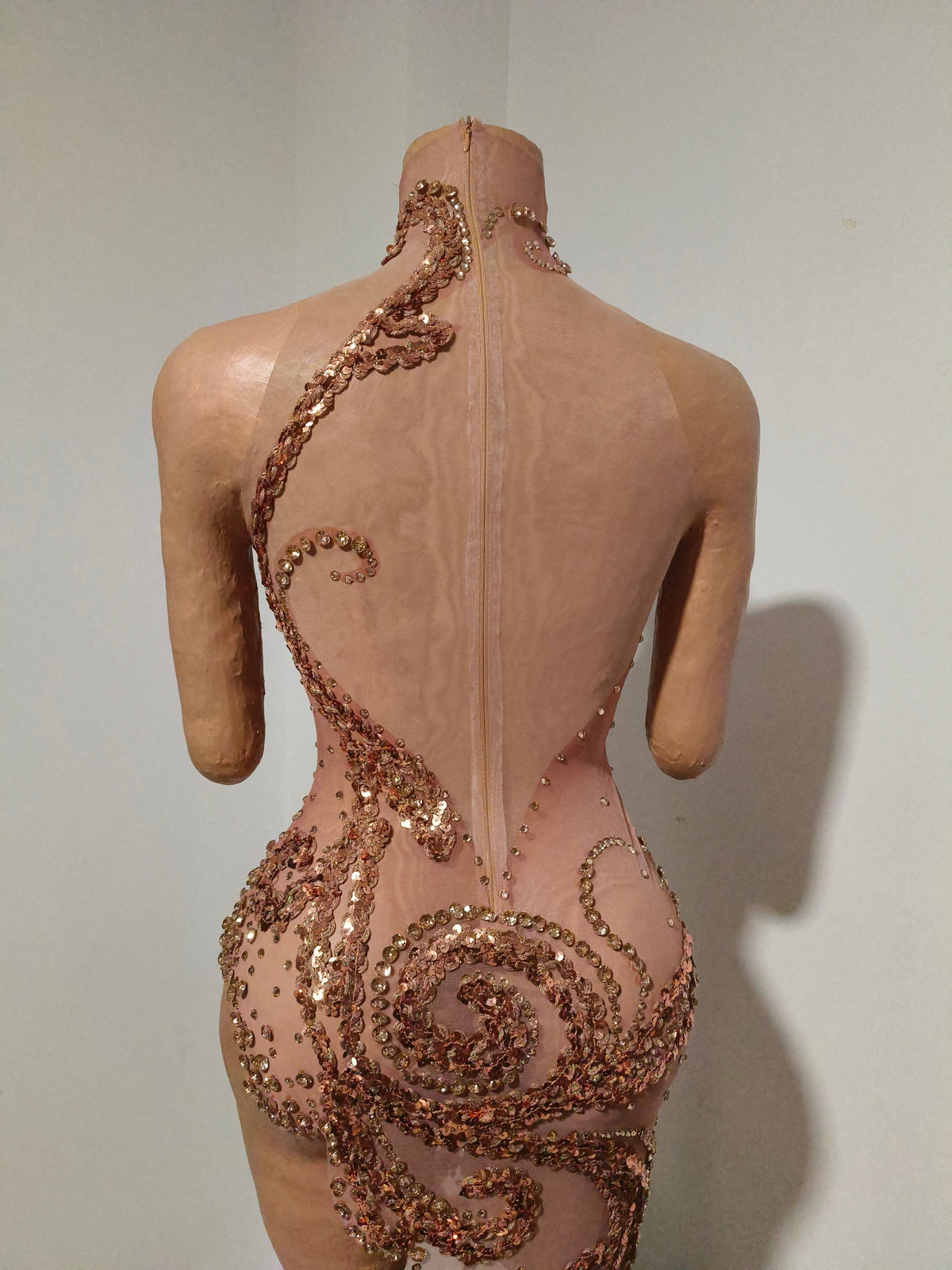 CELESINYI Qiuyue Crystal Bronze Filigree Train Gown