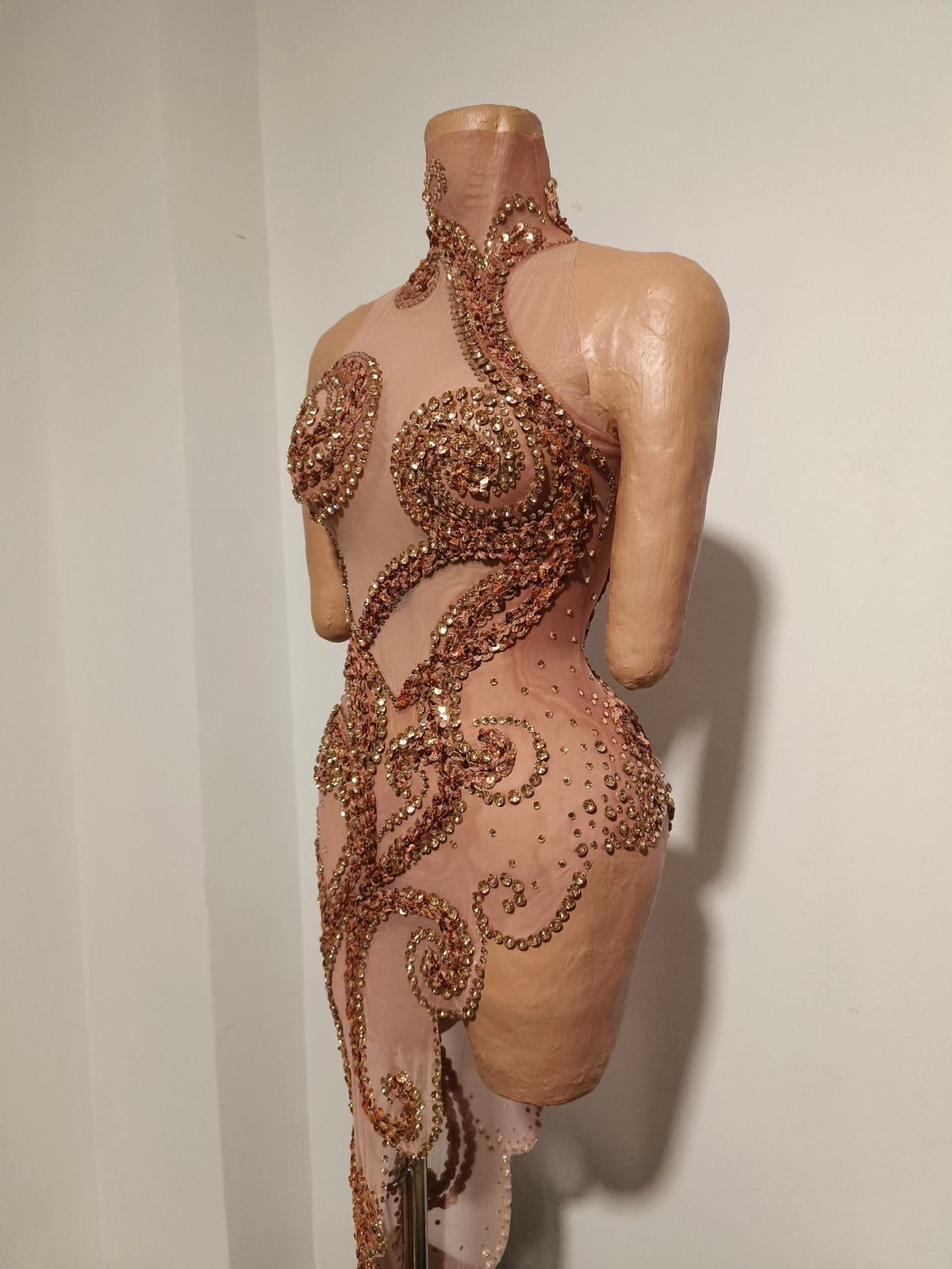 CELESINYI Qiuyue Crystal Bronze Filigree Train Gown
