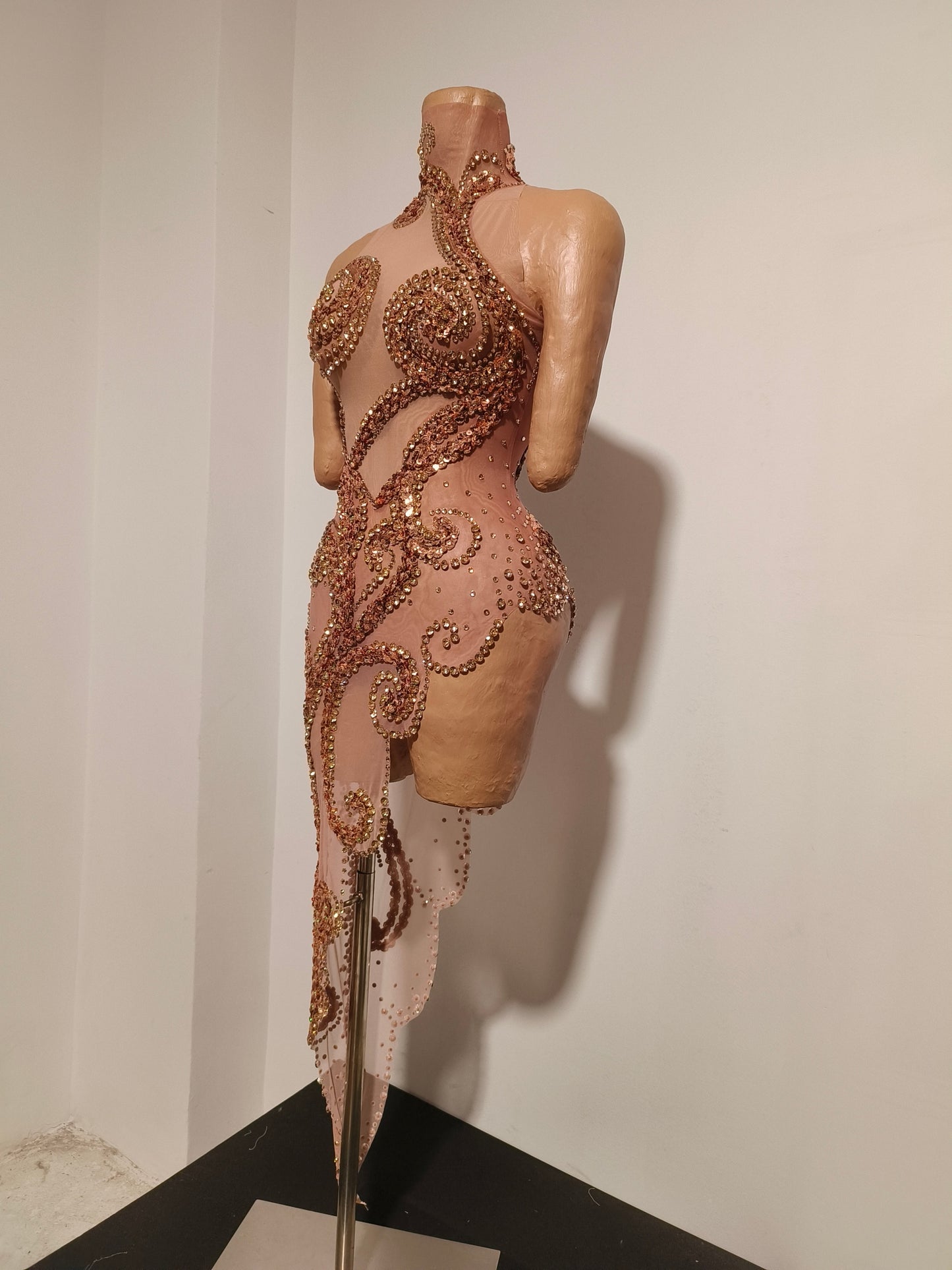CELESINYI Qiuyue Crystal Bronze Filigree Train Gown