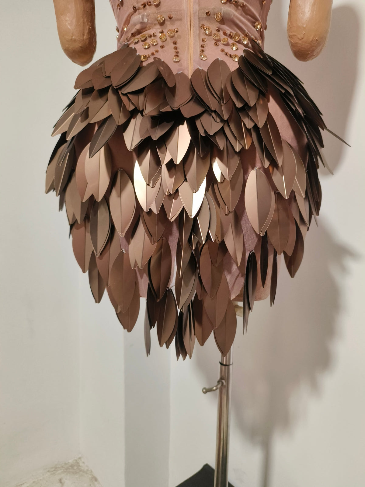 CELESINYI Yancao Crystal Bronze Metal Mini Dress