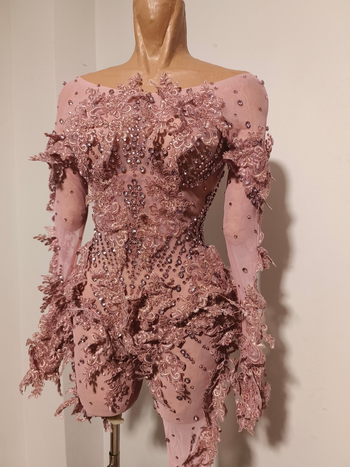CELESINYI Chuntao Crystal Pink Floral Bodysuit
