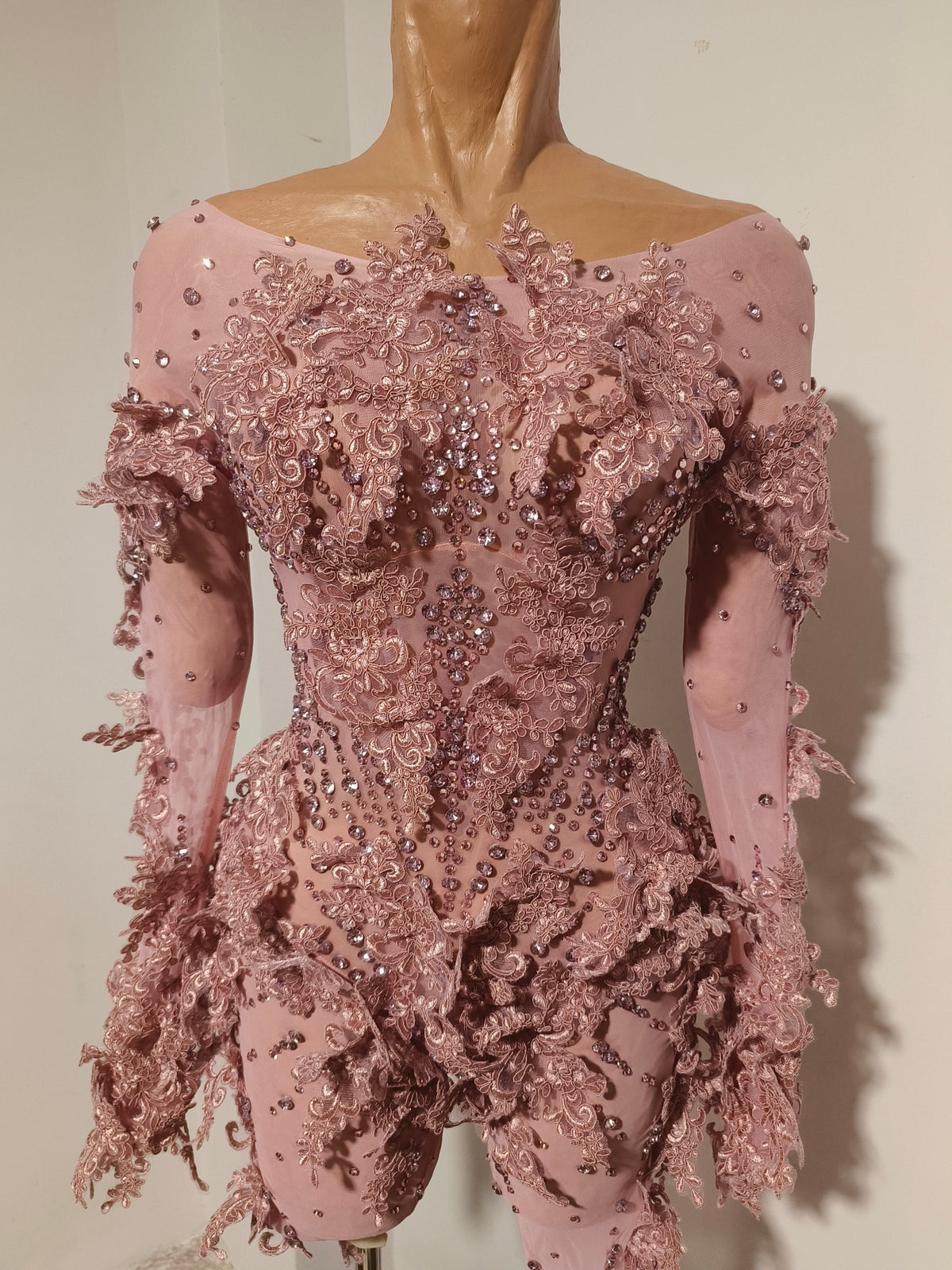 CELESINYI Chuntao Crystal Pink Floral Bodysuit