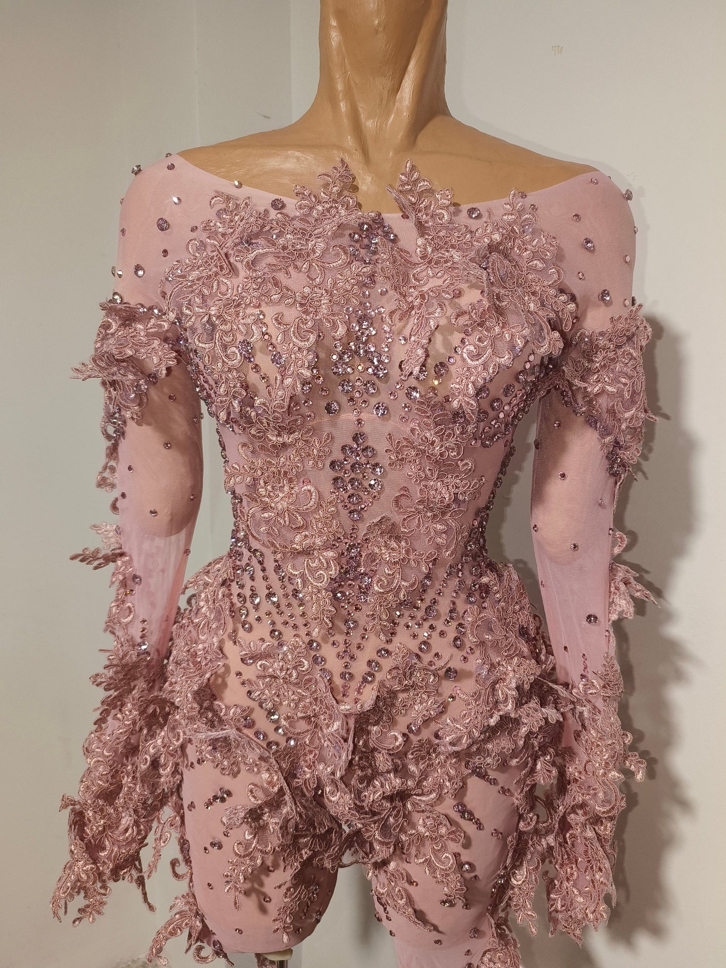 CELESINYI Chuntao Crystal Pink Floral Bodysuit