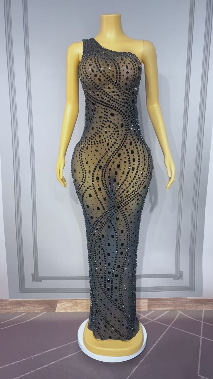 CELESINYI Moyuzai Crystal Black One-Shoulder Gown